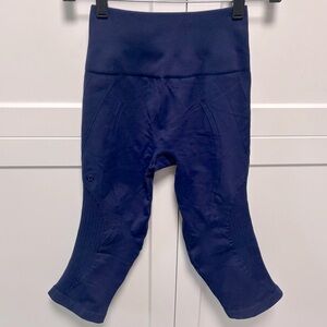 Lululemon Flow & Go Crop Hero Blue size 4
